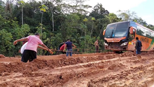 Desafios de viajar pela BR-319 Foto Rede Amazônica