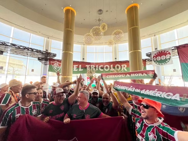 Torcedores do Fluminense em Jeddah Foto Gustavo Garcia ge