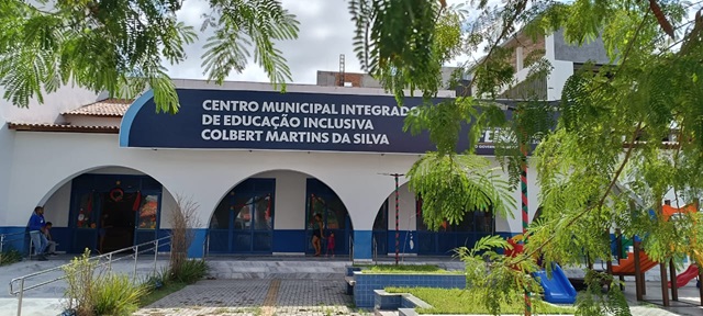 Sessão extraordinária da câmara no antigo feira tênnis clube ft Paulo José acorda cidade