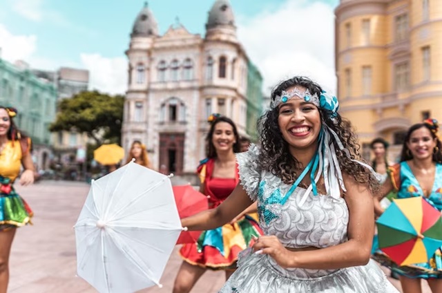 carnaval - recife - destino - moviafilmes freepik