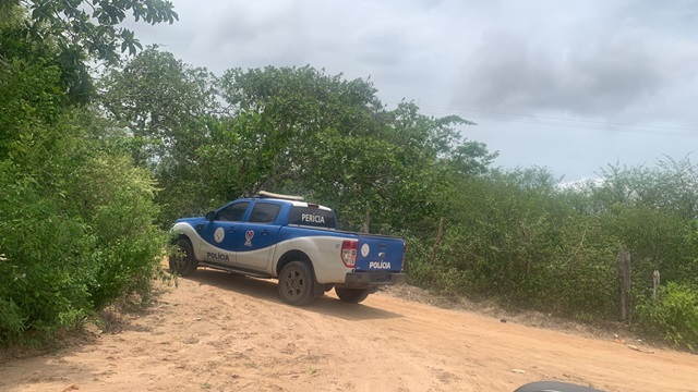 perícia - corpo localizado próximo a lagoa de berreca1 pm