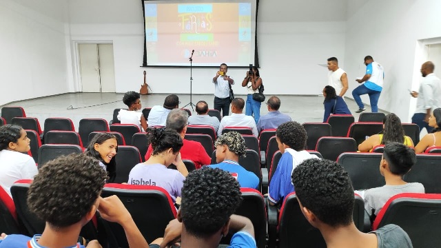 Projeto Férias na Escola