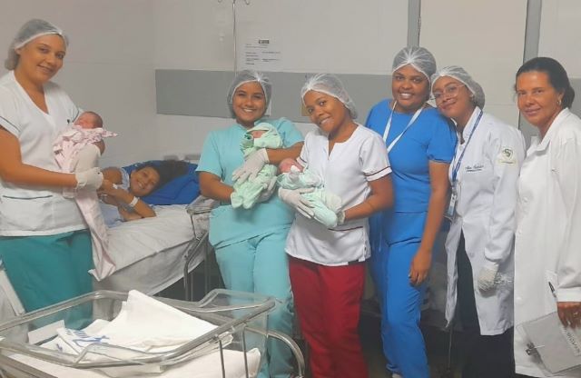 Caminhoneira dá à luz a trigêmeos no Hospital da Mulher