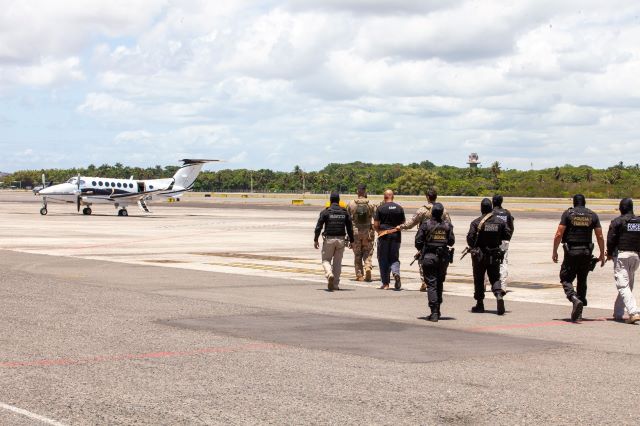 PMs presos na 'Operação El Patron' são transferidos para presídio federal