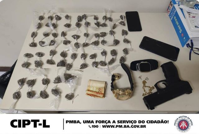 Rondesp Leste conduz homens por tráfico de drogas e porte de simulacro de arma de fogo