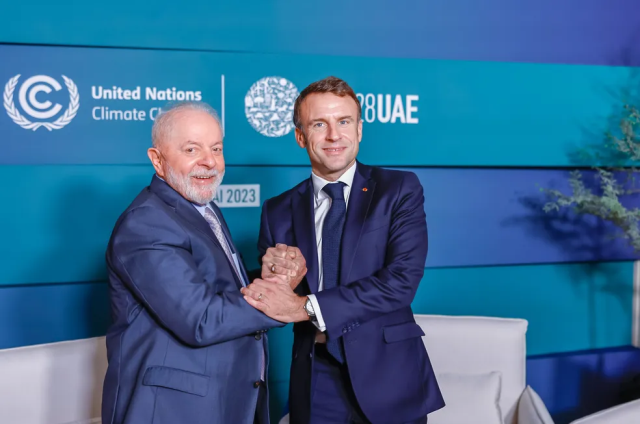 Lula e Macron na COP 28 — Foto: Ricardo Stuckert