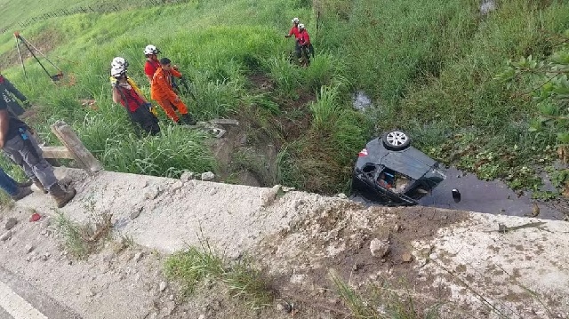 Duas pessoas morrem em acidente na BR-101