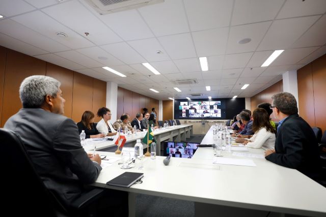 reunião com prefeitos de municípios afetados pela chuva