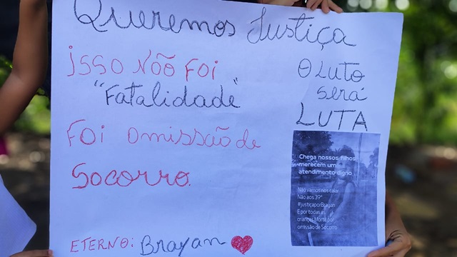 manifestação por justiça por Brayan