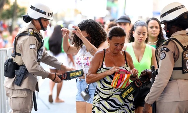 Polícia militar - carnaval de salvador