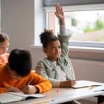 crianças - ensino - sala de aula freepik -