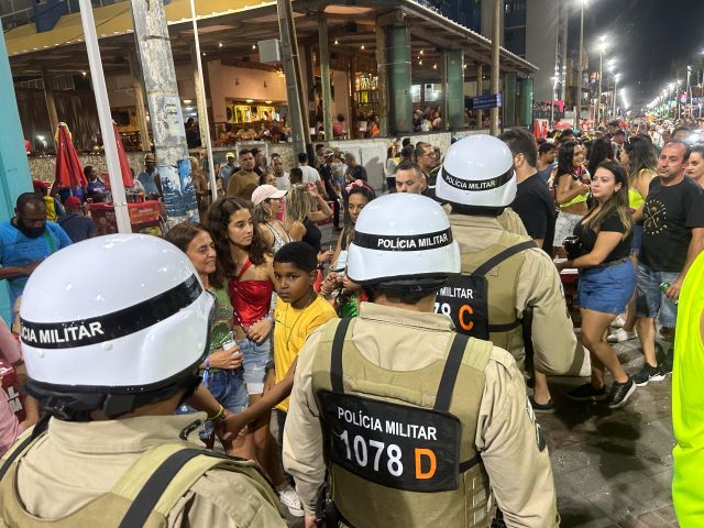 polícia militar no carnaval de salvador