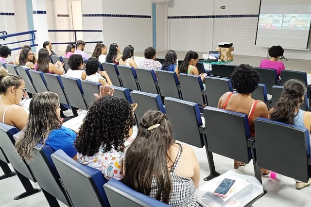 Encontro pedagógico com novos professores