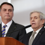 General Heleno e o ex-presidente Jair Bolsonaro, em imagem de arquivo — Foto - Divulgação - Carolina Antunes - PR