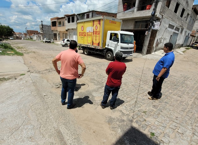 esgoto - óleo queimado - rua pau brasil - semmam - embasa - ft divulgação1