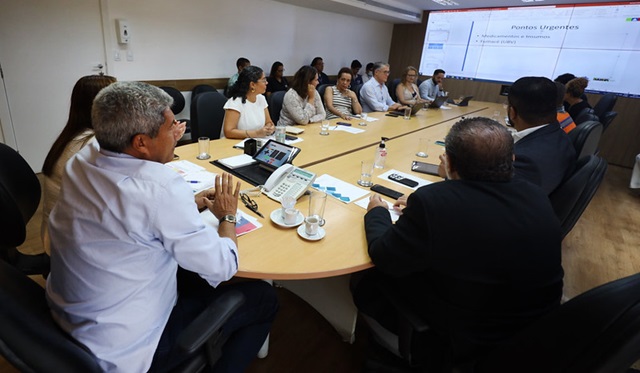 reunião do governo da Bahia com a sesab para combater a dengue2