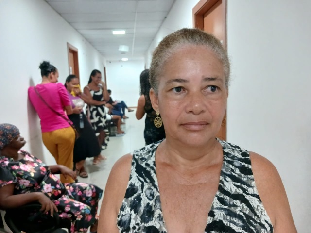 Mães ocupam sede da Secretaria de Educação para cobrar novos professores