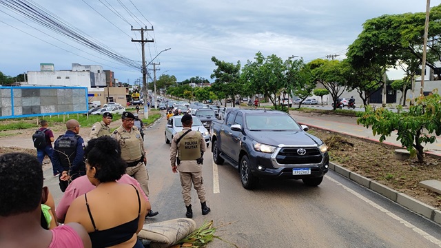 Manifestação na Fraga Maia