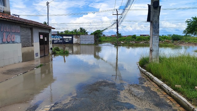 Rua Maria Joana, bairro Mangabeira