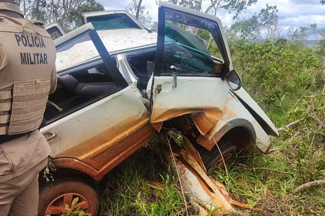 Homem capota veículo na BA-142 em Ibicoara