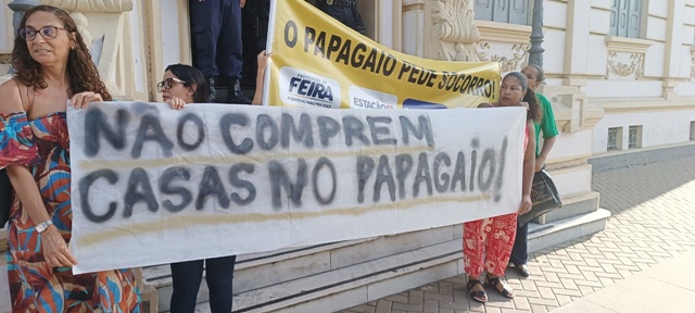 Moradores do bairro Papagaio