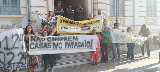 Moradores do bairro Papagaio