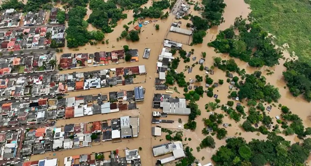 enchentes no Acre