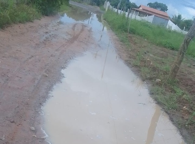 Rua próximo a estrada de Tiquaruçu1