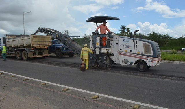 Recapeamento asfáltico na avenida Noide Cerqueira3