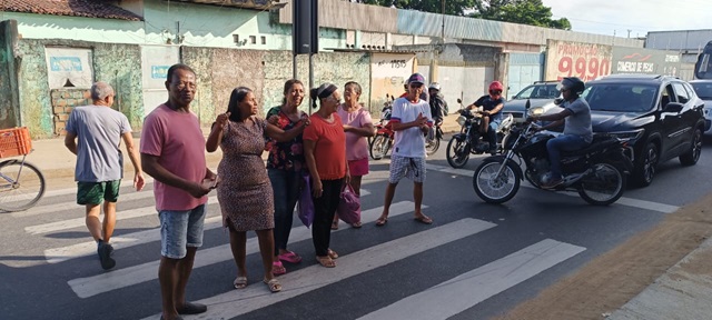 manifestantes - sobradinho ft paulo josé do acorda cidade