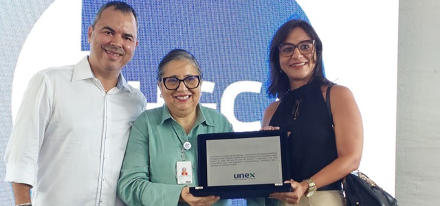 Unex participa de comemoração