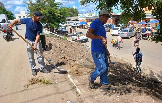 obras no centro de abastecimento