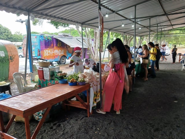 Feira “Saberes e Sabores” marca o encerramento do Mês da mulher na Uefs