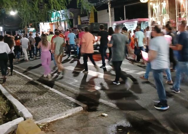 Procissão do Fogaréu reúne fiéis em momento de reflexão e fé