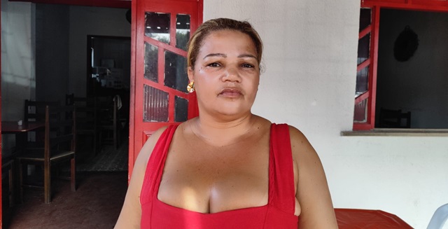 Leonete Pereira de Souza, dona de um restaurante na Rua Comandante Almiro ft Ed Santos acorda cidade