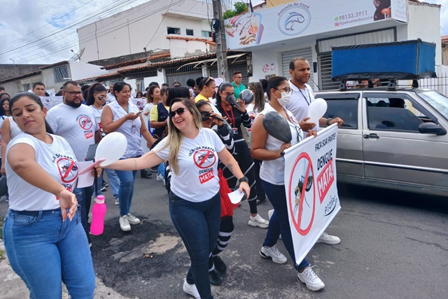 Caminhada contra a Dengue na UBS do CASEB1 em parceria com o Colégio Odorico Tavares