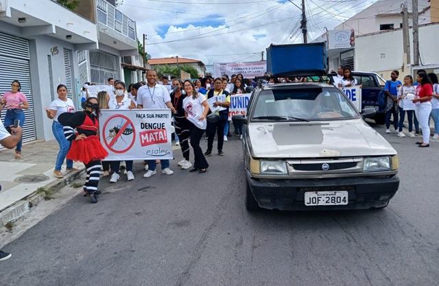 Caminhada contra a Dengue na UBS do CASEB1 em parceria com o Colégio Odorico Tavares