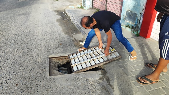 Rede de esgoto/ Rua Intendente Abdon