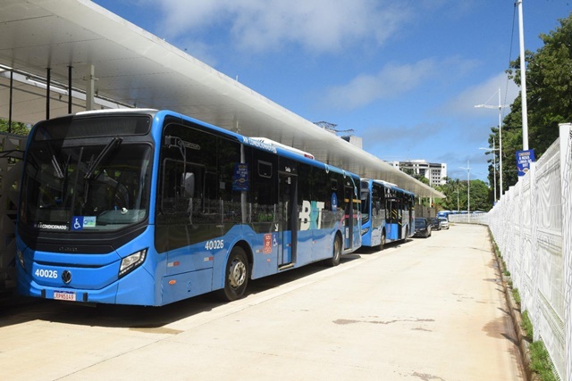 Linha B4 do BRT começa operação assistida entre Pituba e Lapa com ônibus a cada 10 minutos