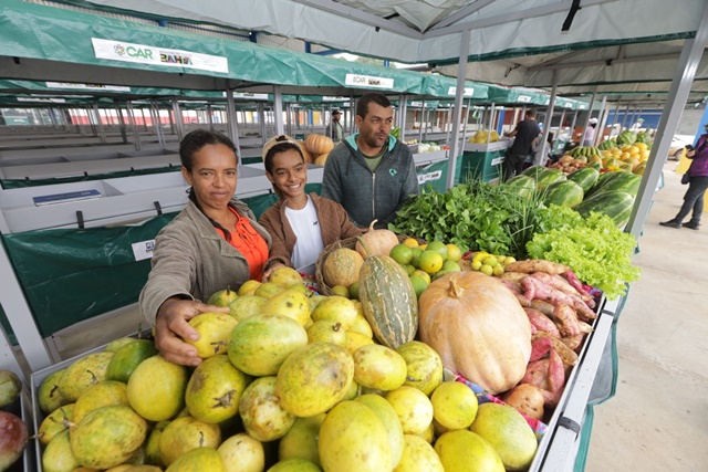 Domingo de entregas em Bonito. Obras esportiva, de mobilidade, de abastecimento e no mercado beneficiam moradores da Chapada Diamantina