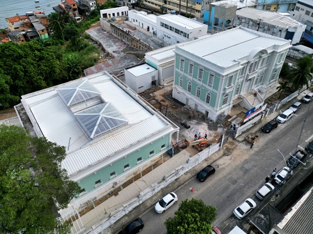 Obras do antigo Hospital Couto Maia