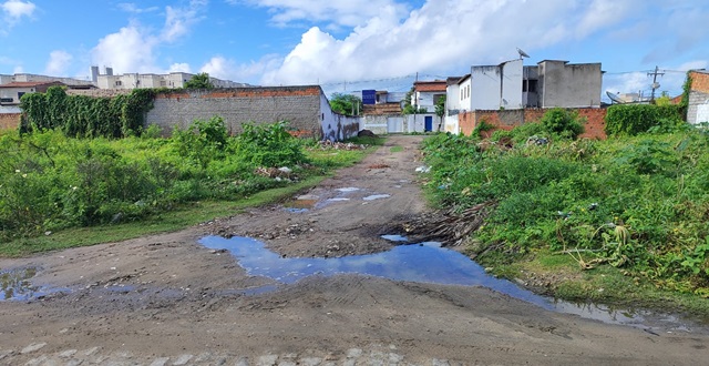 Rua Canal, bairro Jardim Acácia - ft - Ed Santos Acorda Cidade