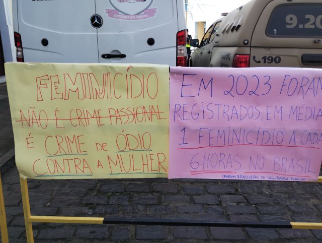 cartaz manifestação caso júri jovem assassinada Cachoeira