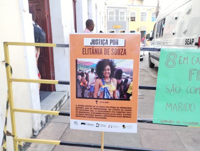 cartaz manifestação caso júri jovem assassinada Cachoeira