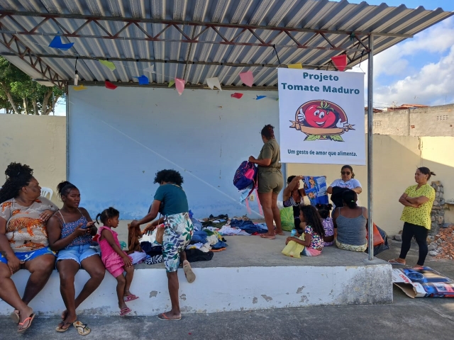 Projeto Tomate Maduro - ação social