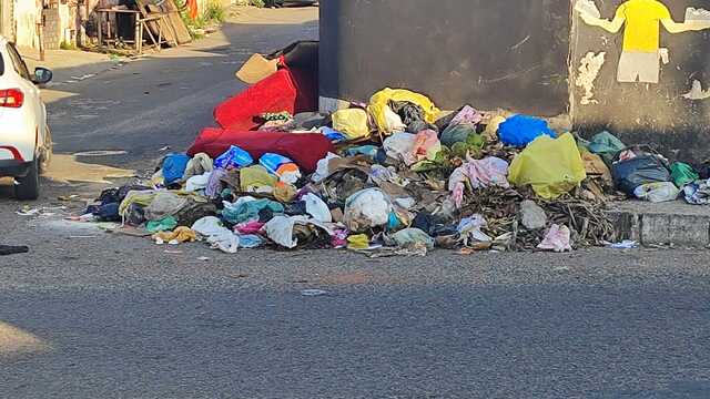 Moradores do bairro Rua Nova solicitam coleta de lixo e limpeza em rua (6)