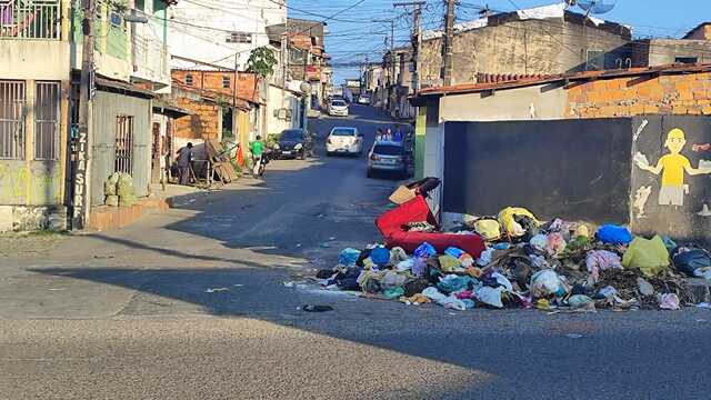 Moradores do bairro Rua Nova solicitam coleta de lixo e limpeza em rua (6)