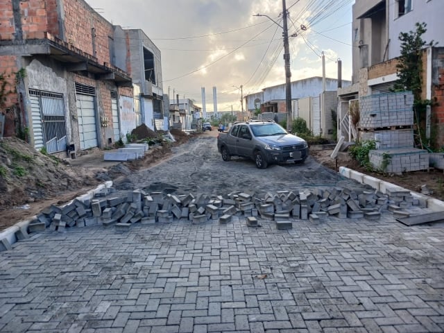 Rua Flórida Paulista - bairro Mangabeira