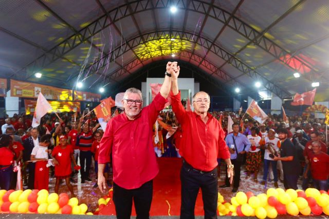 Convenção homologa candidatura de Derivaldo e Josias à reeleição em Irará