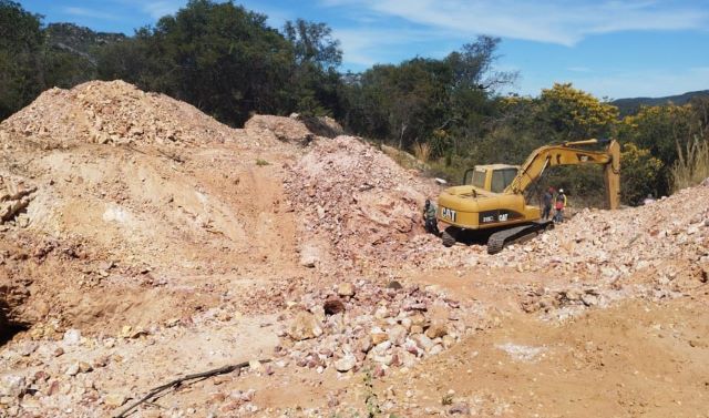 PM desmonta garimpo ilegal em Oliveira dos Brejinhos